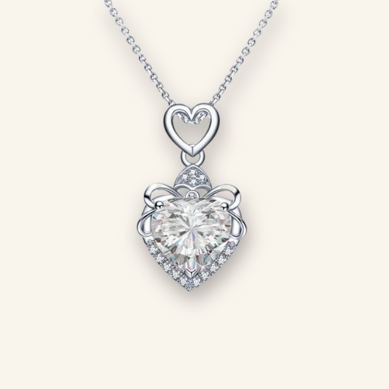 Luxury Moissanite Heart Necklace - Timeless Elegance & Sparkle