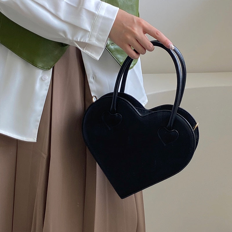 Chic Handbag – Versatile, High-Quality Fashion Accessory