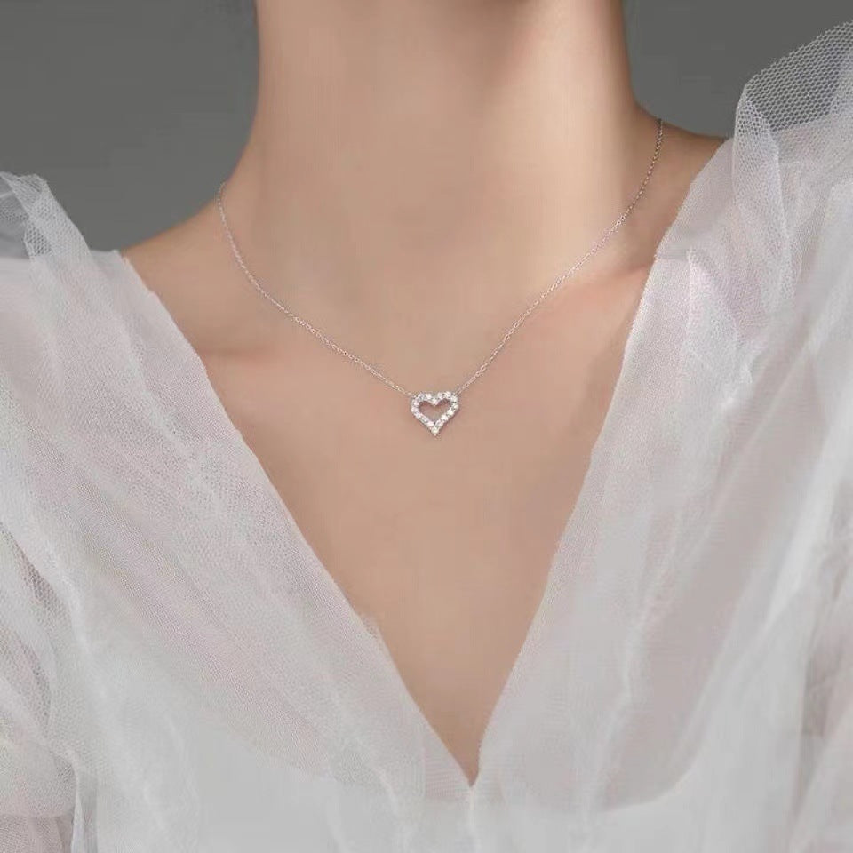Elegant S925 Sterling Silver Heart Pendant Necklace – Timeless Gift