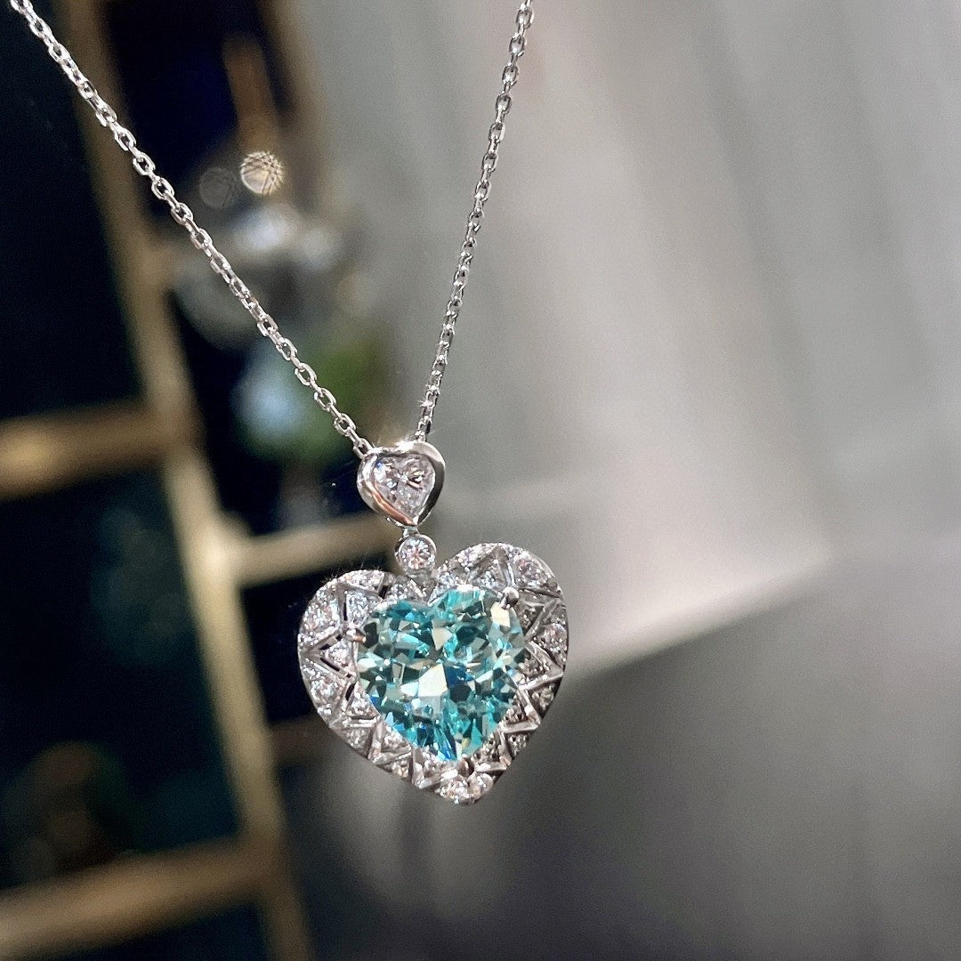 Stunning Heart Necklace with Dazzling Gemstone Details