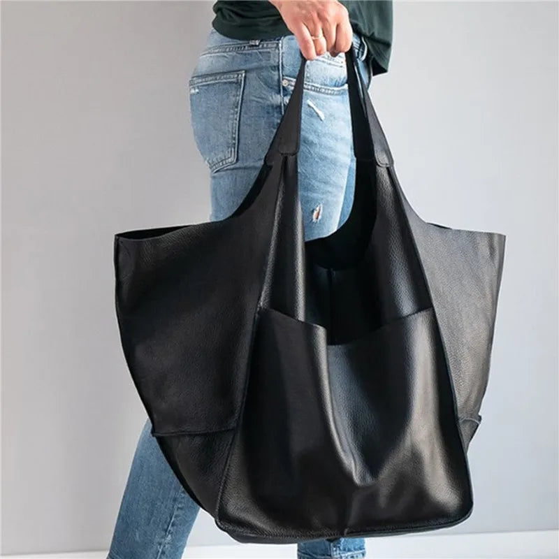 Chic Oversized Leather Tote – Luxurious, Roomy & Versatile