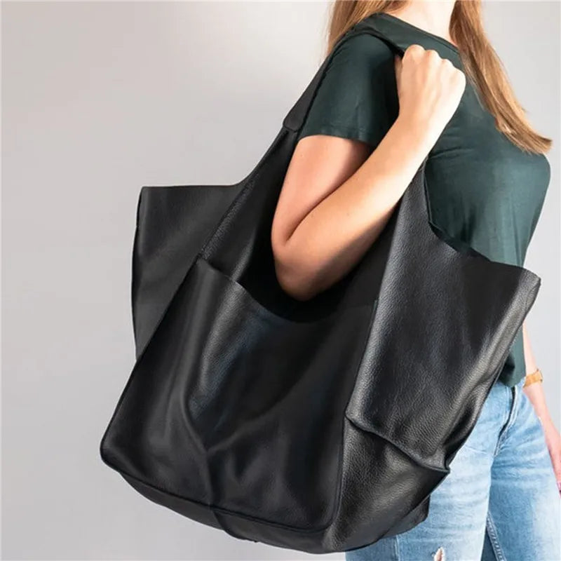 Chic Oversized Leather Tote – Luxurious, Roomy & Versatile