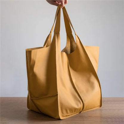 Chic Oversized Leather Tote – Luxurious, Roomy & Versatile